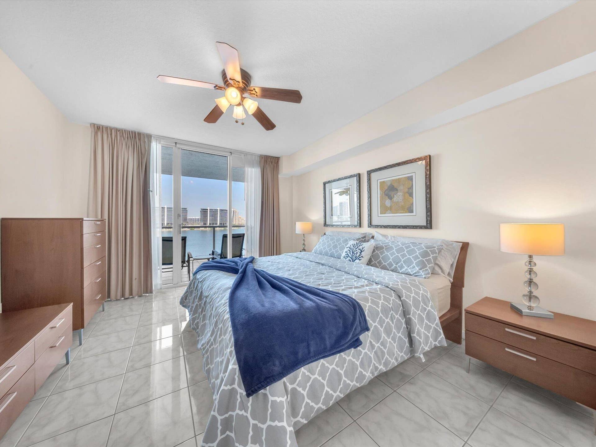 18100 N Bay Road, #707, Sunny Isles Beach, FL 33160 21-DSC5269