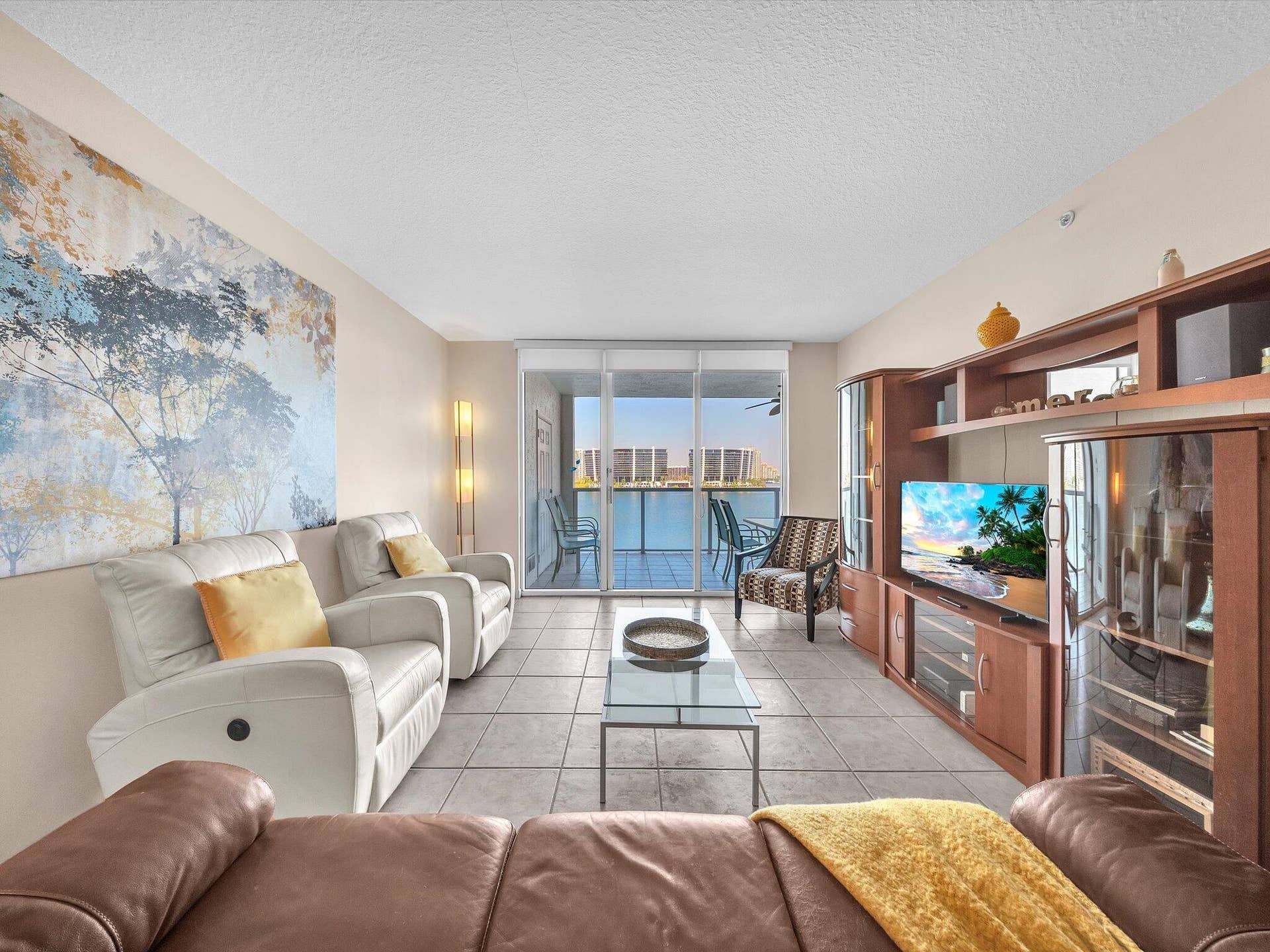 18100 N Bay Road, #707, Sunny Isles Beach, FL 33160 08-DSC5245