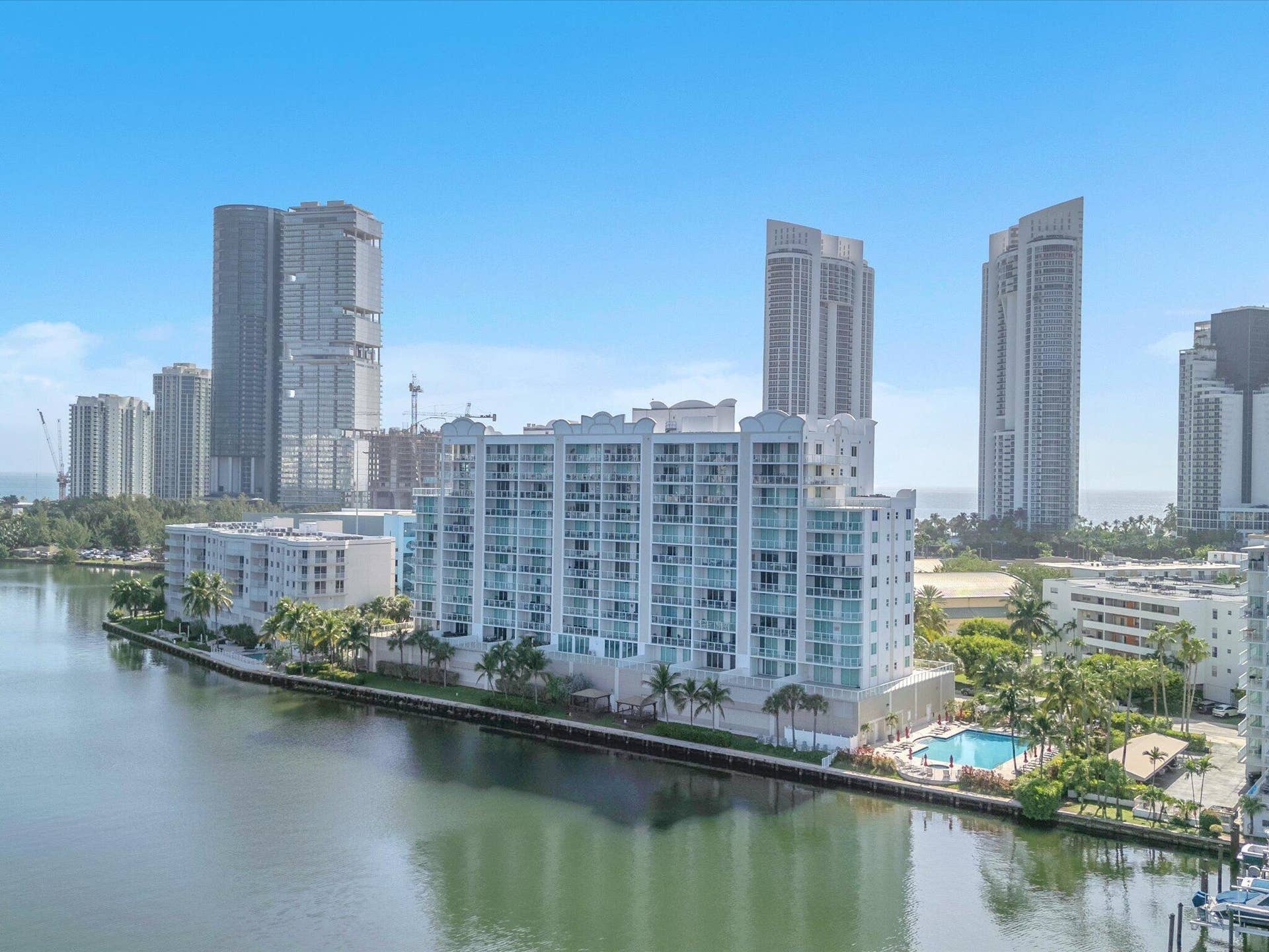 18100 N Bay Road, #707, Sunny Isles Beach, FL 33160 48-DJI_0098