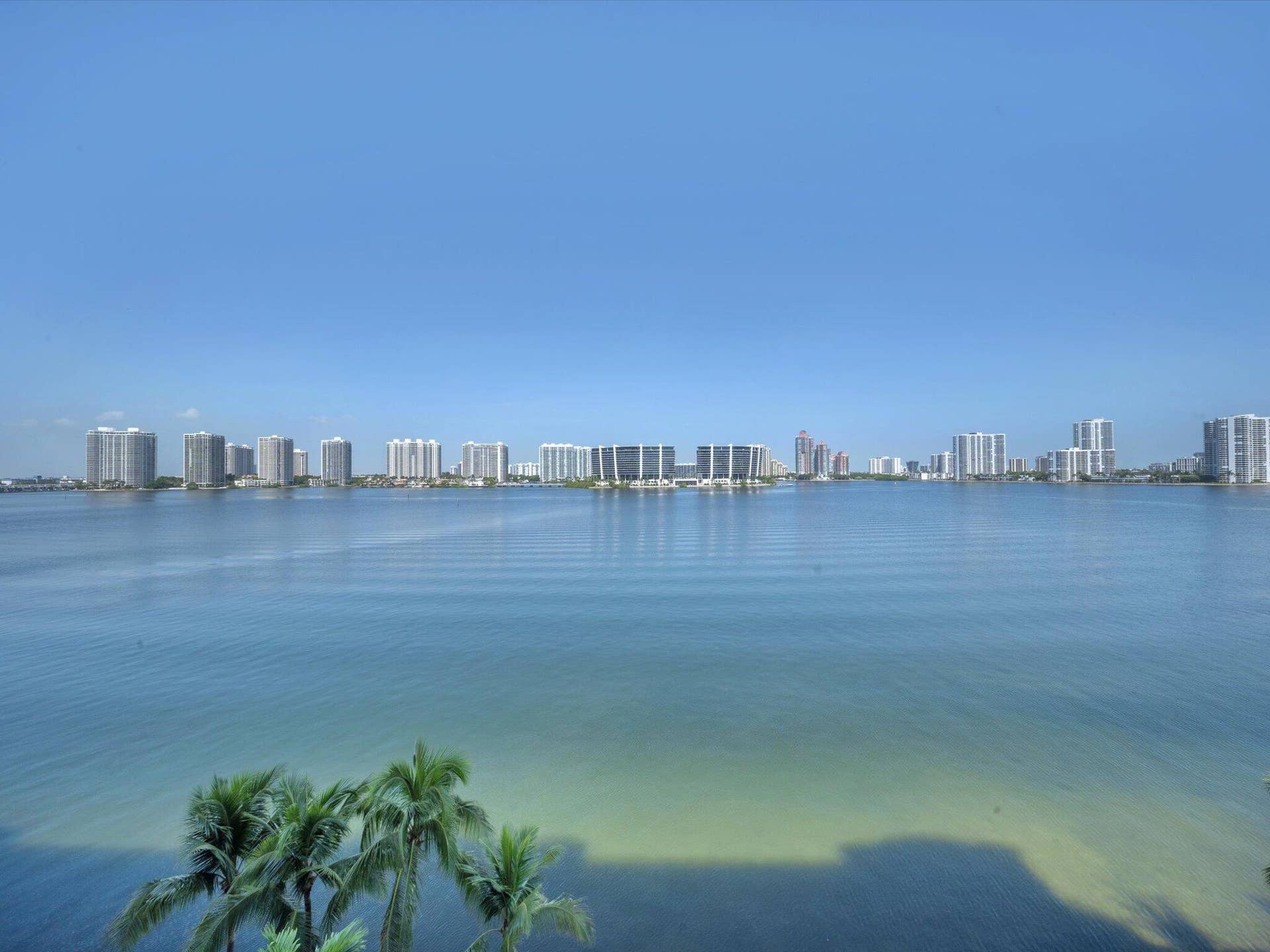 18100 N Bay Road, #707, Sunny Isles Beach, FL 33160 39-DSC5205