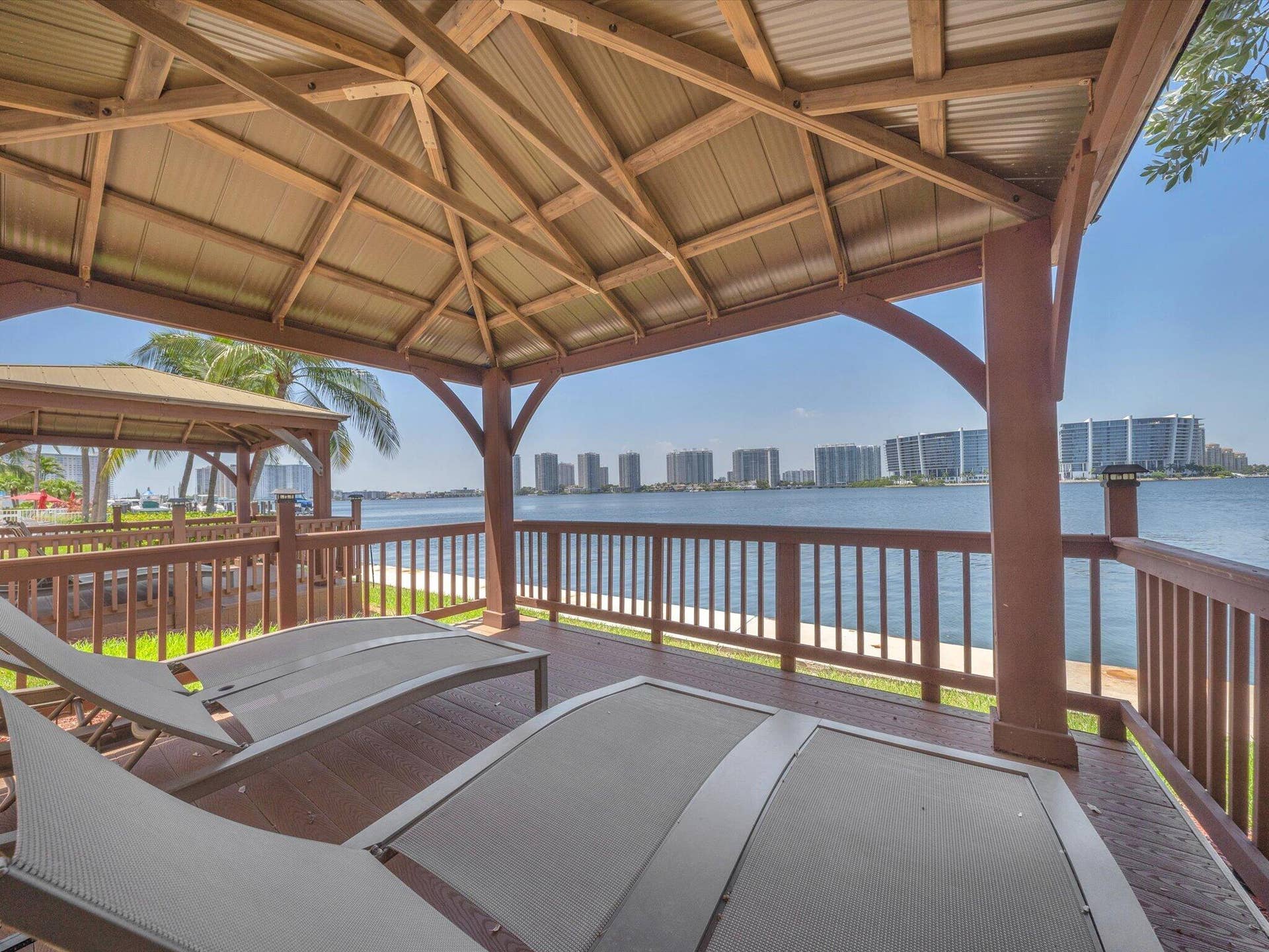 18100 N Bay Road, #707, Sunny Isles Beach, FL 33160 Community gazebo with waterfront view