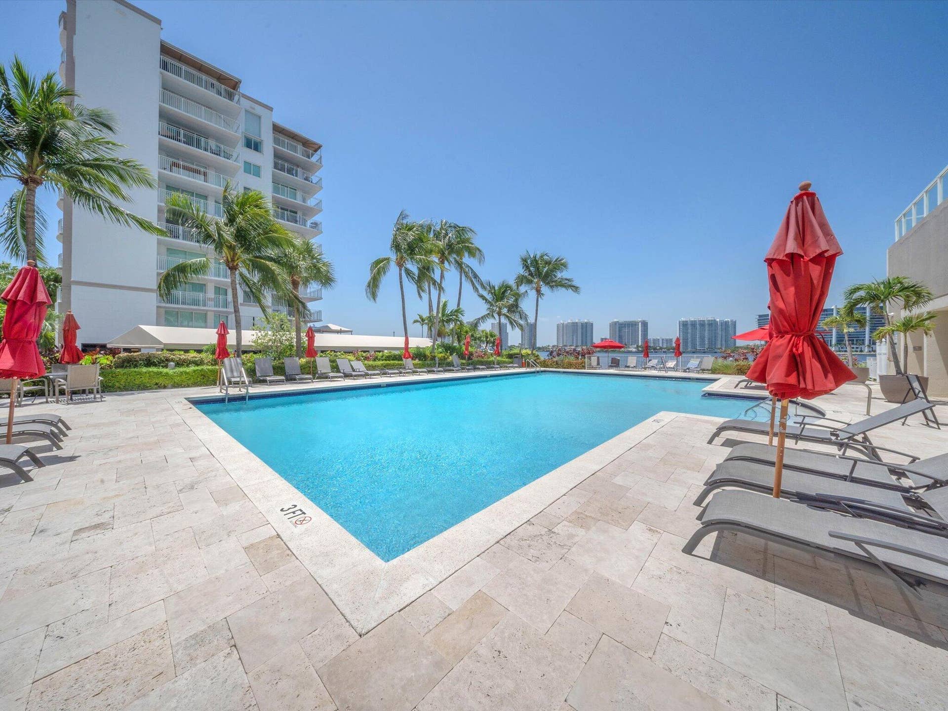 18100 N Bay Road, #707, Sunny Isles Beach, FL 33160 42-DSC5298