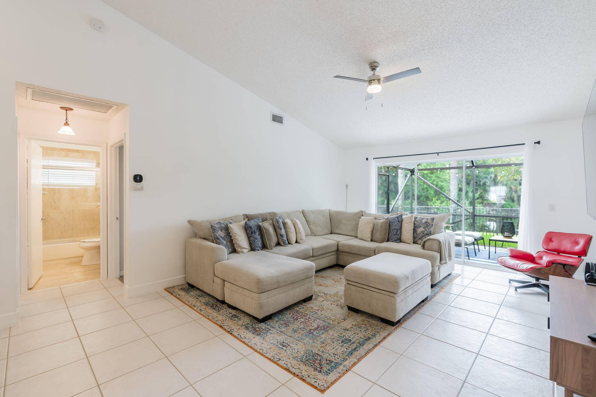 11140 LAKEAIRE Circle, Boca Raton, FL 33498 14-web-or-mls-iPixx_01_10