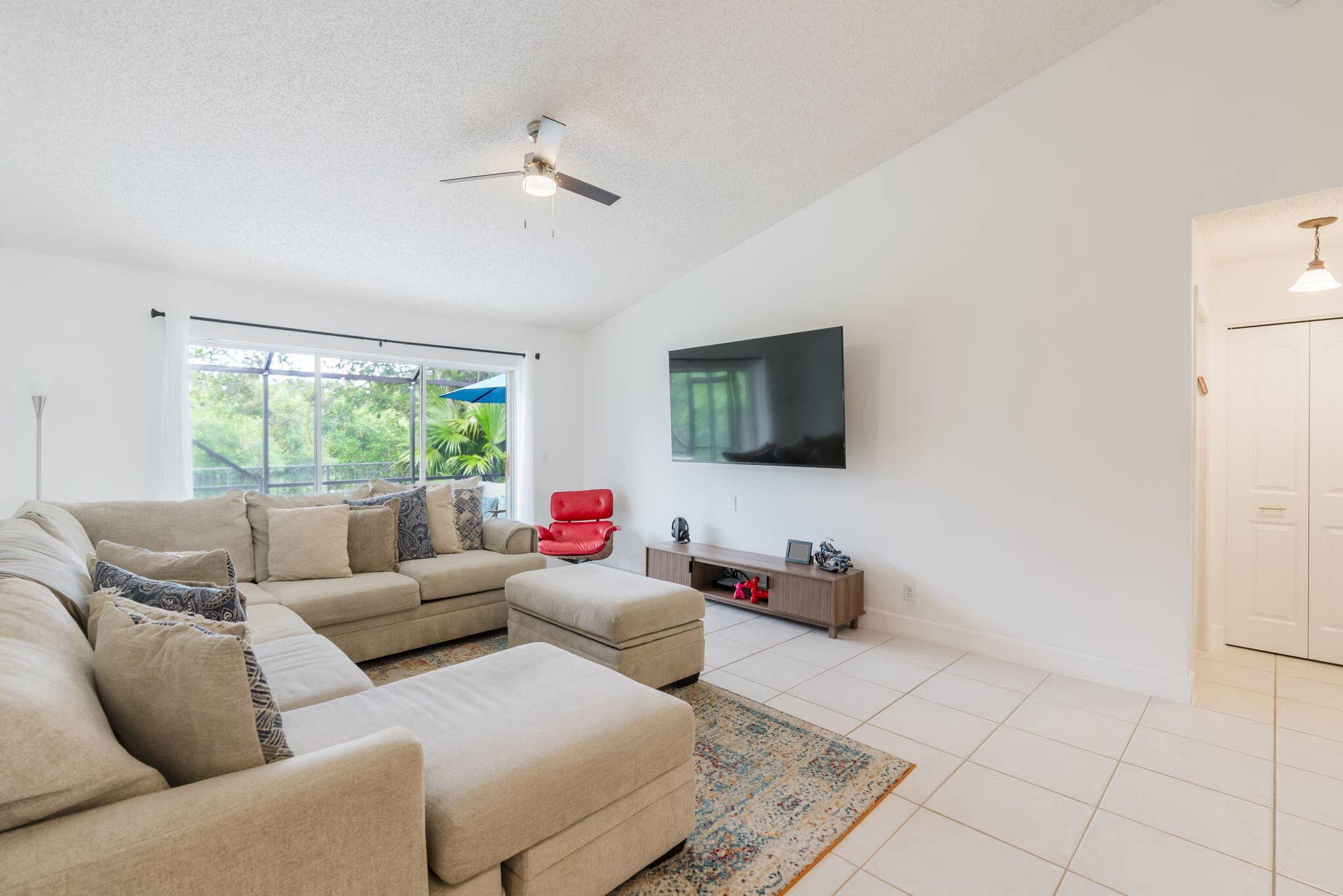 11140 LAKEAIRE Circle, Boca Raton, FL 33498 15-web-or-mls-iPixx_01_11