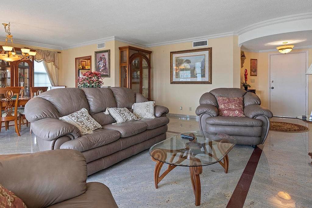 3475 S Ocean Boulevard, #4010, Palm Beach, FL 33480 3745 S. Ocean Boulevard, Palm Beach - un