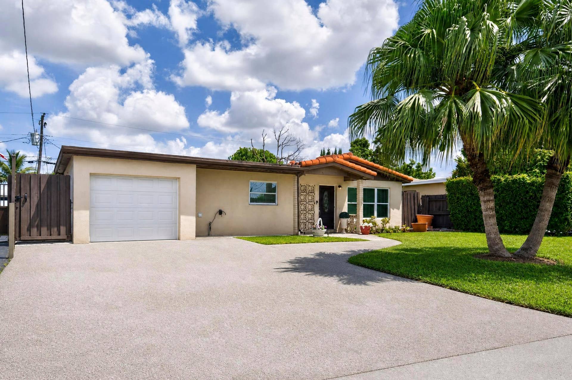 7961 N NORMANDY Street, Miramar, FL 33023 front-5268