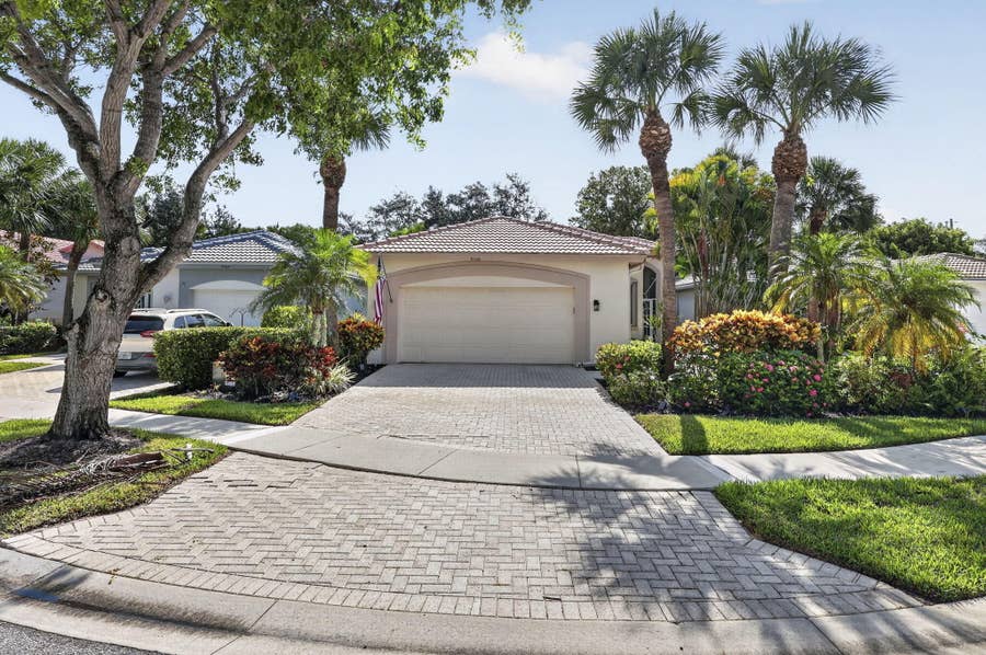 Property photo for 9106 BAY POINT Circle, West Palm Beach, FL