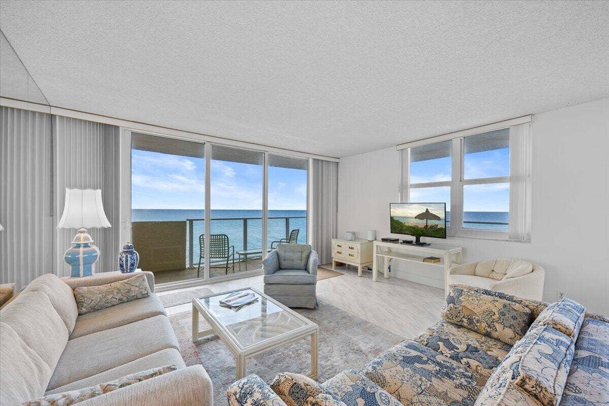 5440 N OCEAN Drive, #706, Singer Island, Singer Island, FL 33404 Living