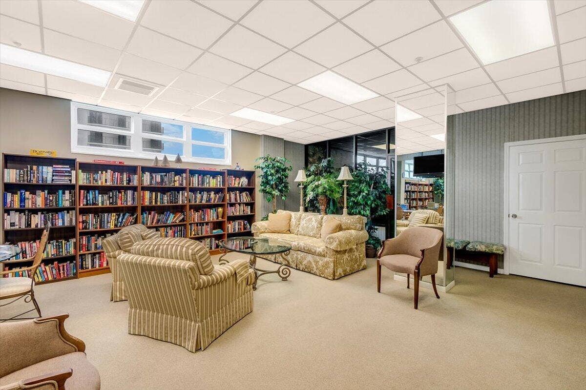 5440 N OCEAN Drive, #706, Singer Island, Singer Island, FL 33404 Library