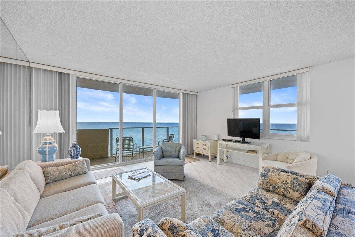 5440 N OCEAN Drive, #706, Singer Island, Singer Island, FL 33404 Living