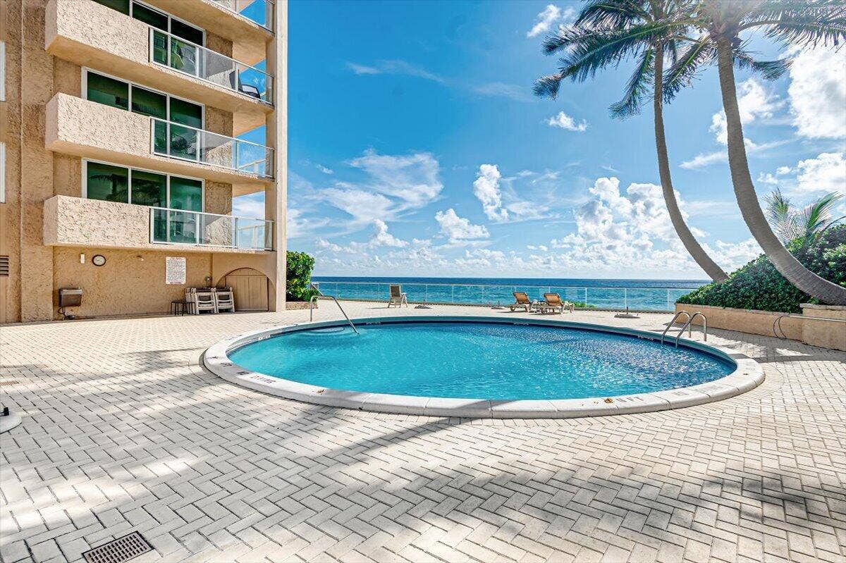 5440 N OCEAN Drive, #706, Singer Island, Singer Island, FL 33404 Pool Deck