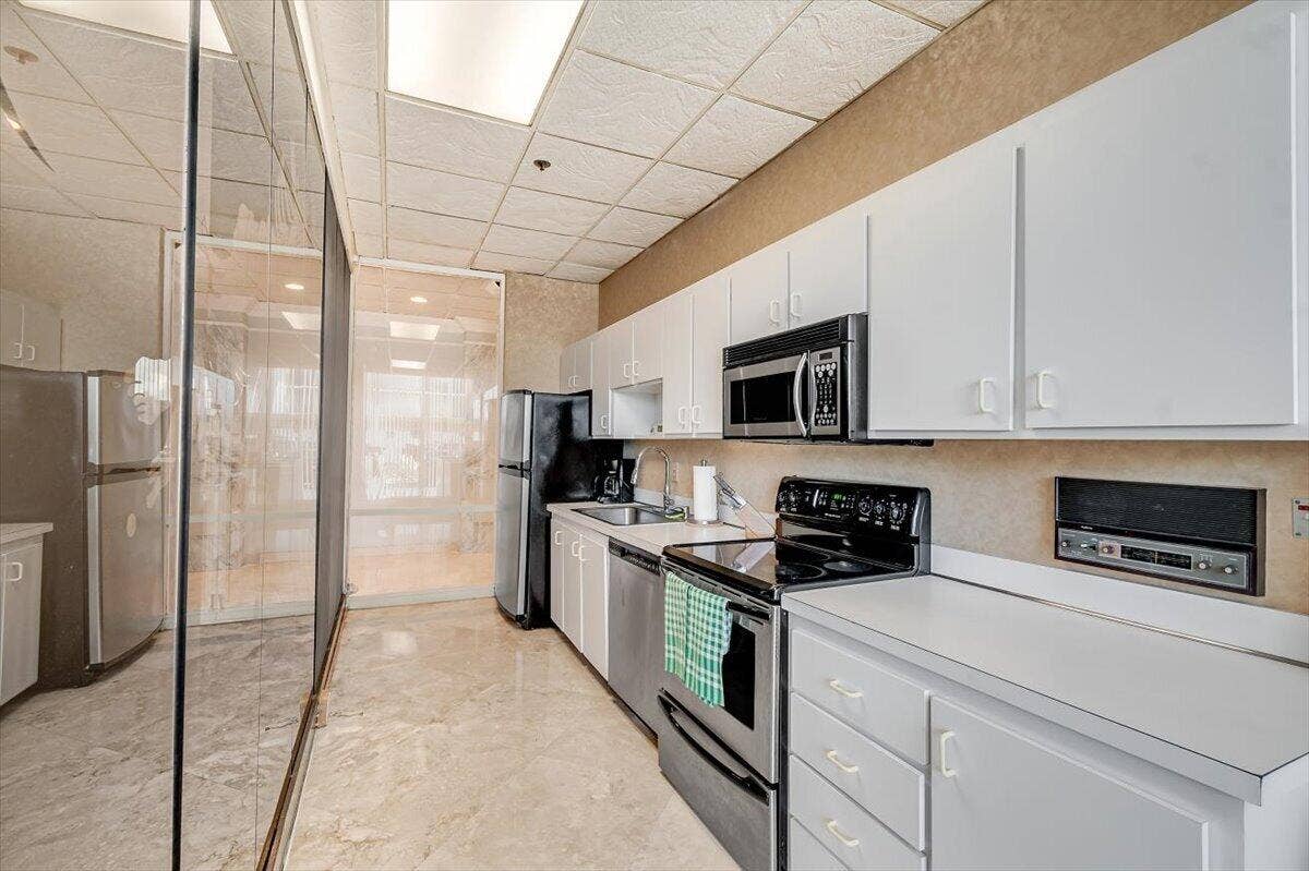5440 N OCEAN Drive, #706, Singer Island, Singer Island, FL 33404 Kitchen