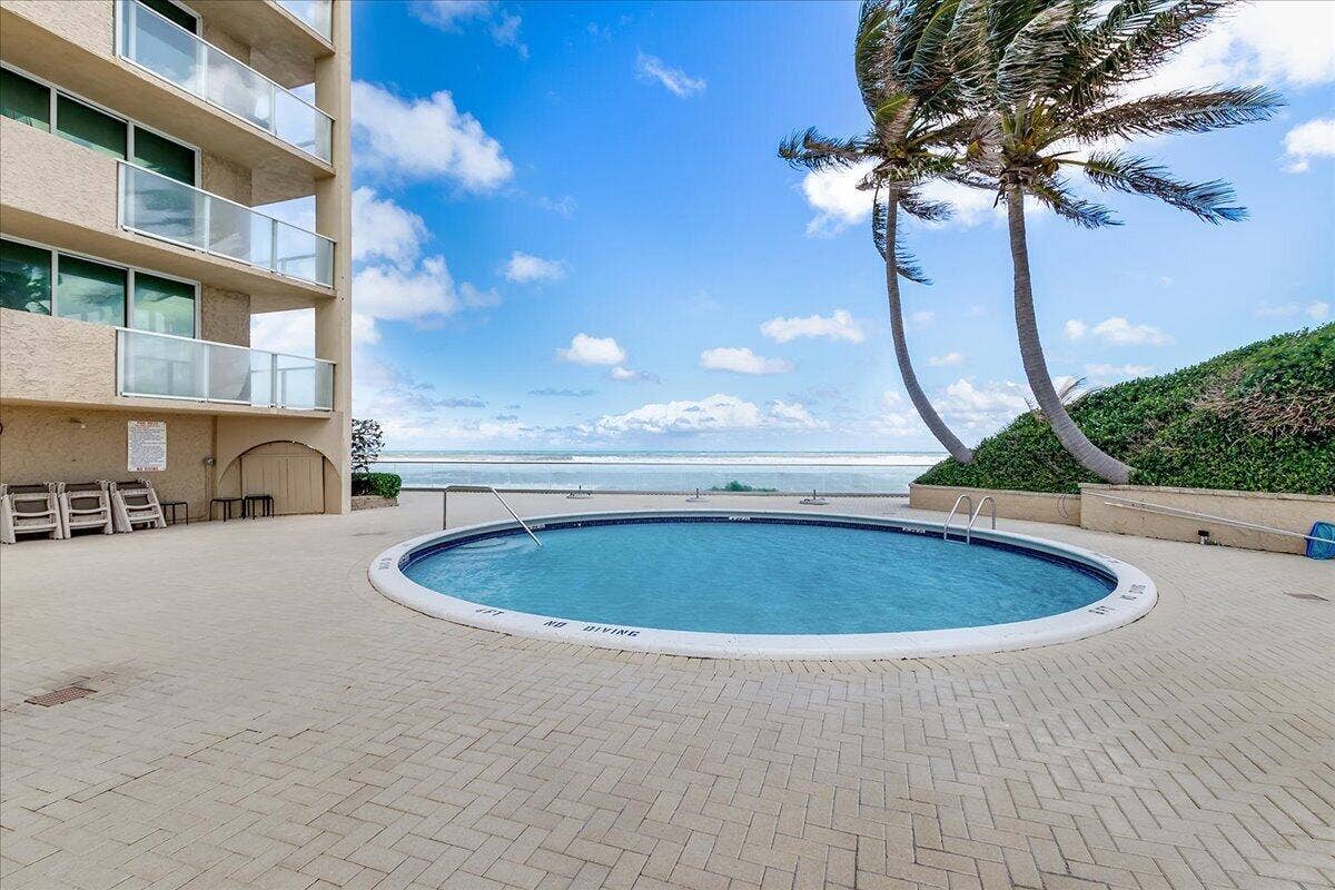 5440 N OCEAN Drive, #706, Singer Island, Singer Island, FL 33404 pool deck