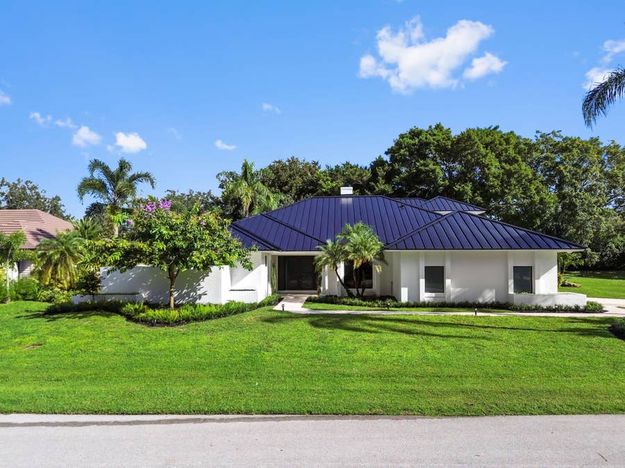 Property photo for 10 Alnwick Road, Palm Beach Gardens, FL