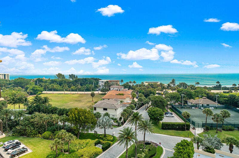 4748 S Ocean Boulevard S, #702, Highland Beach, FL 33487 Renovated hallways