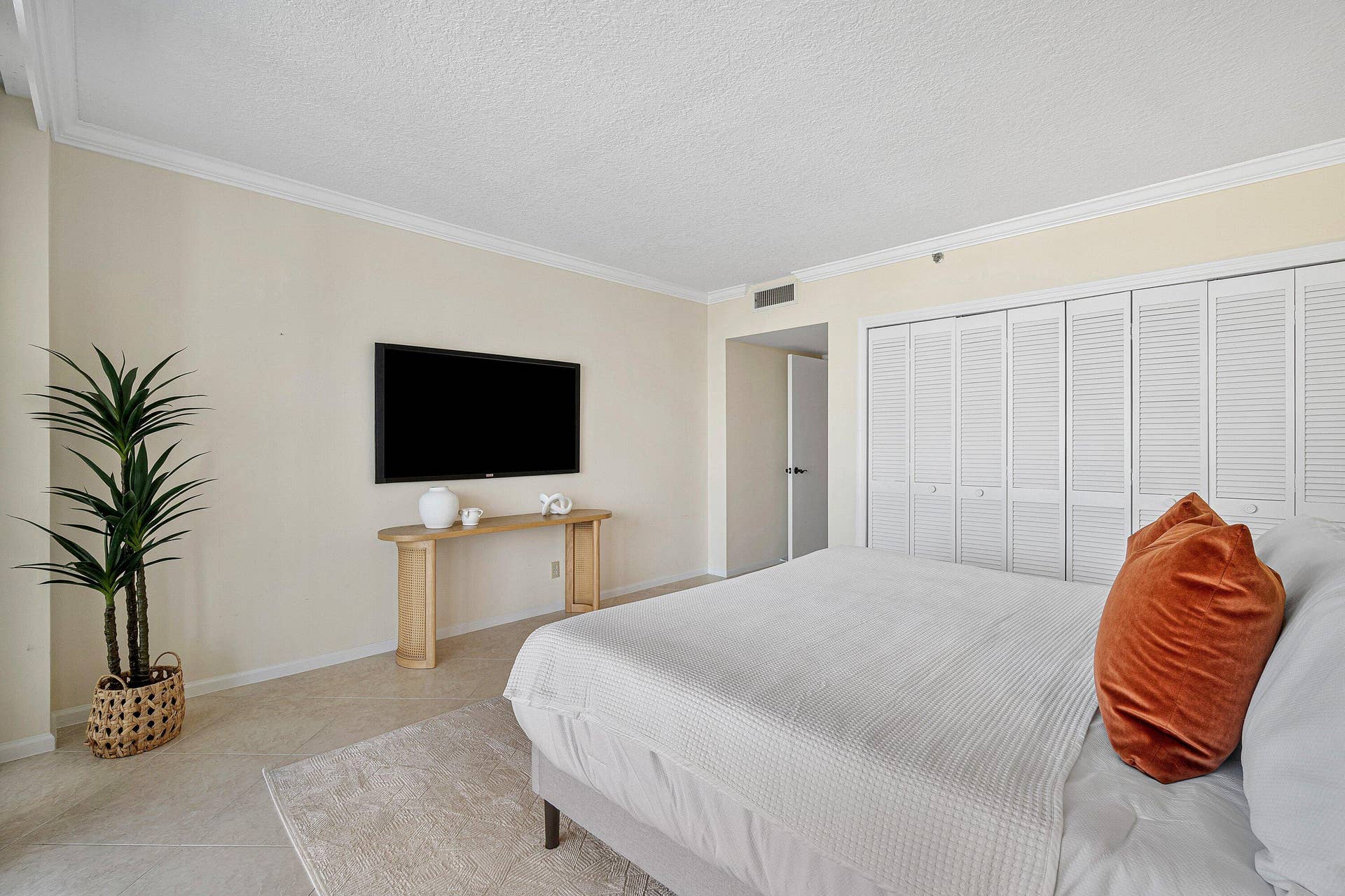 4748 S Ocean Boulevard S, #702, Highland Beach, FL 33487 017-4748SouthOceanBoulevard-702-Highland