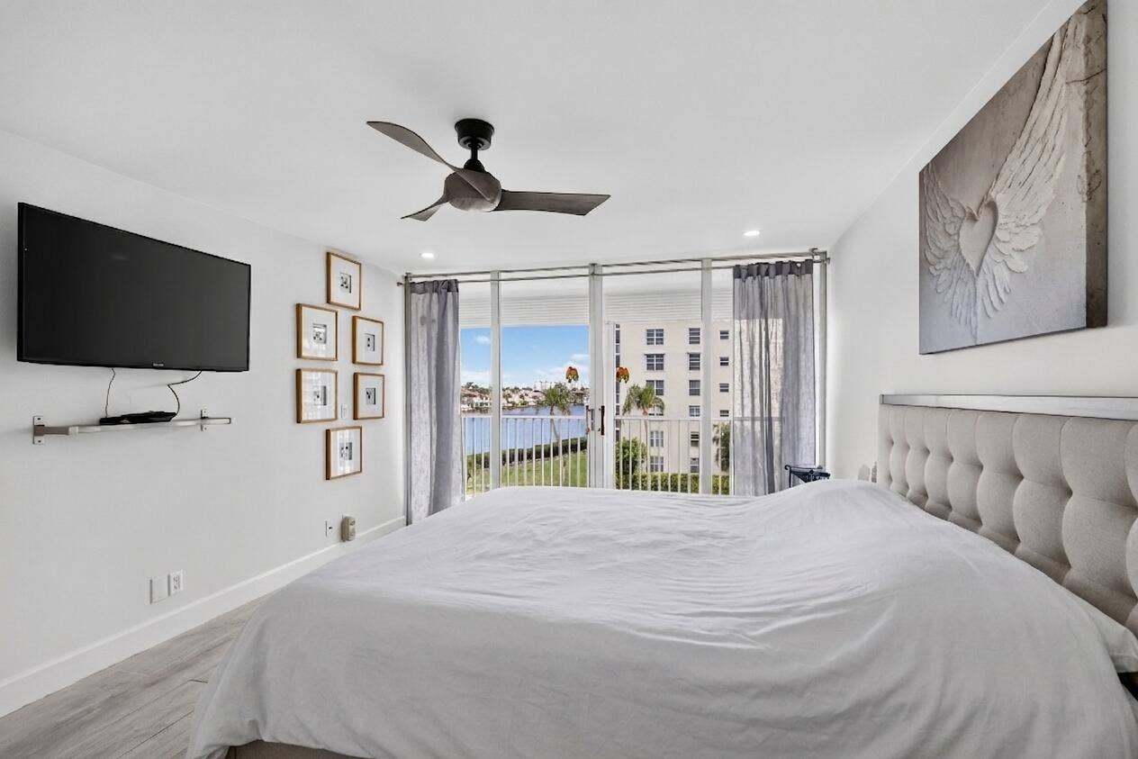 1 Harbourside Drive, #3403, Delray Beach, FL 33483 Master bedroom with view