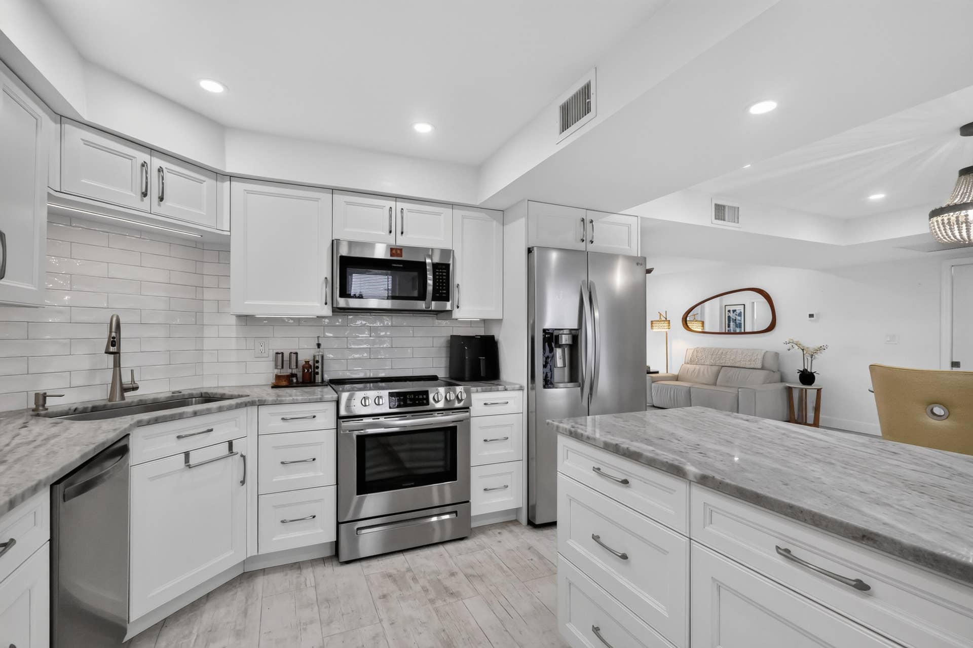 1 Harbourside Drive, #3403, Delray Beach, FL 33483 Kitchen 1