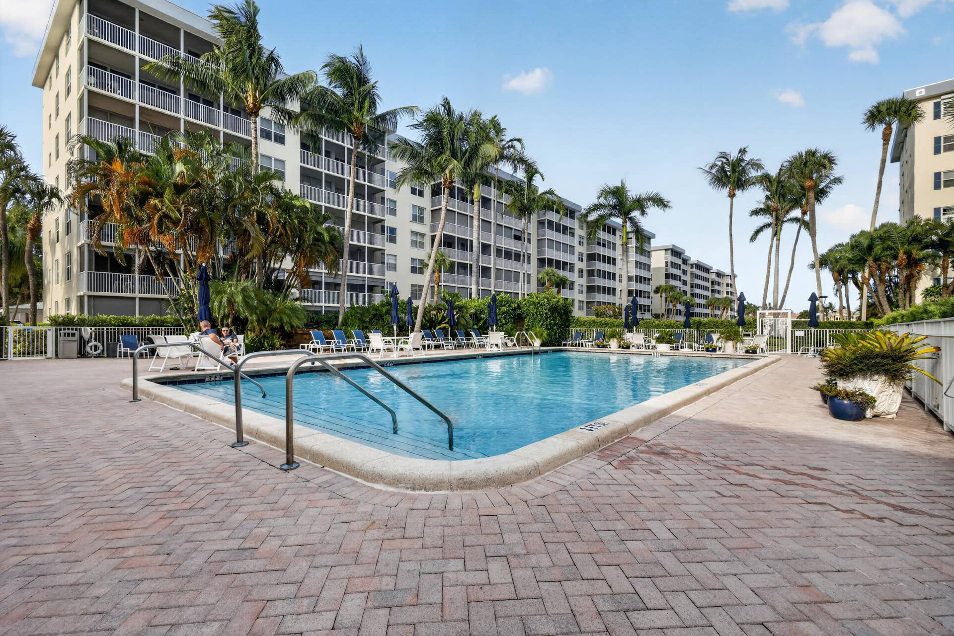 1 Harbourside Drive, #3403, Delray Beach, FL 33483 Pool