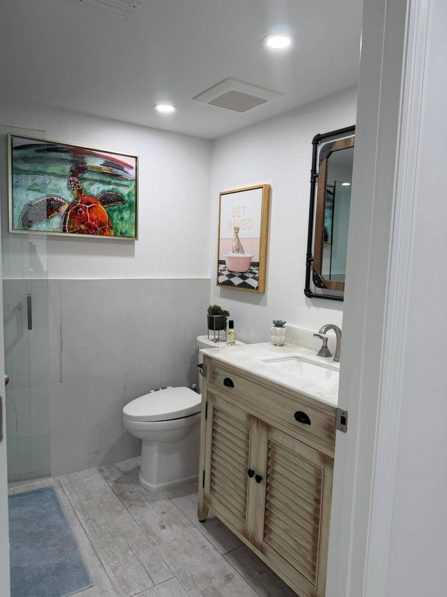 1 Harbourside Drive, #3403, Delray Beach, FL 33483 Guest bathroom