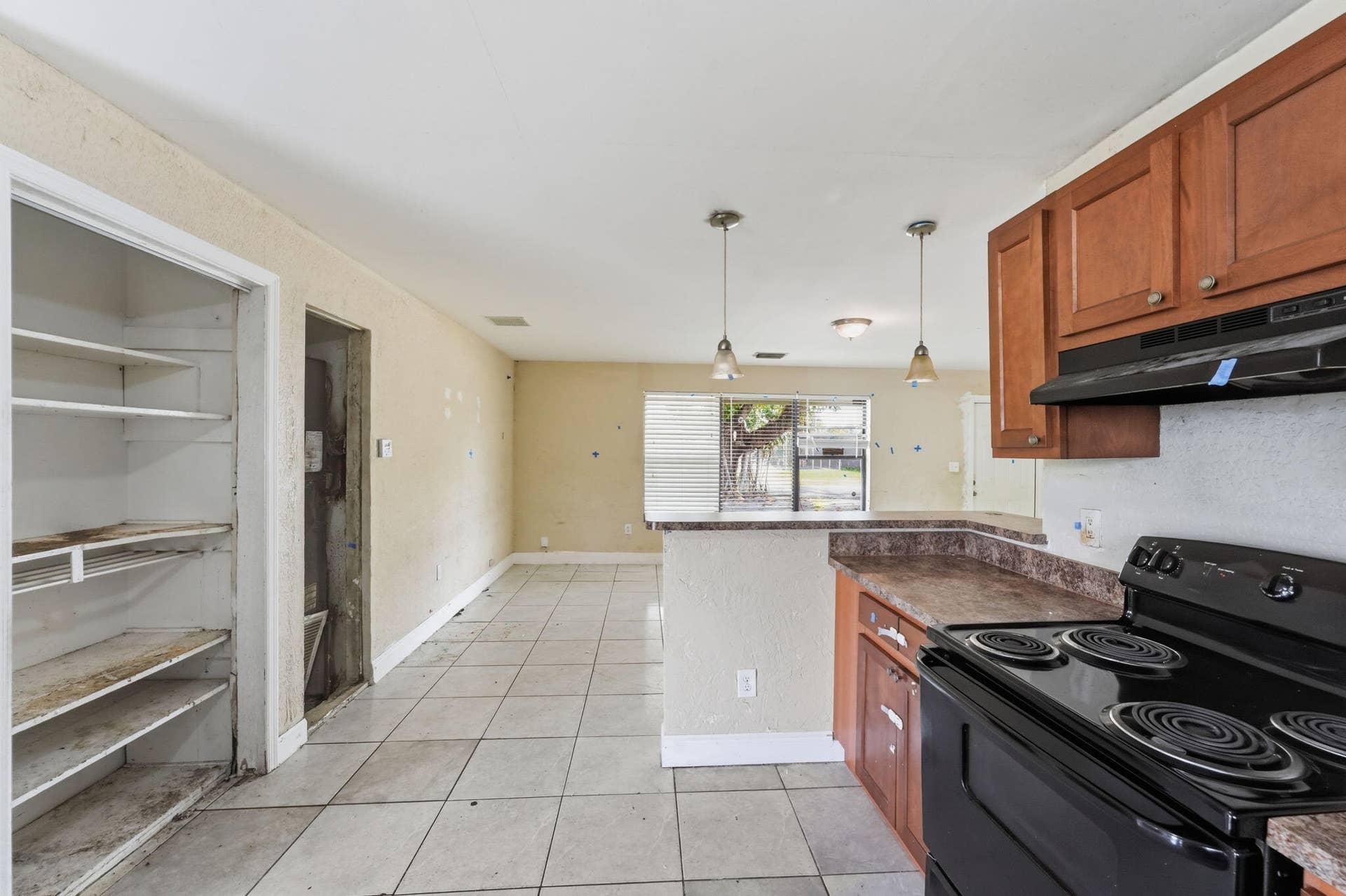 6516 SW 33RD Street, Miramar, FL 33023 009_ListerPros