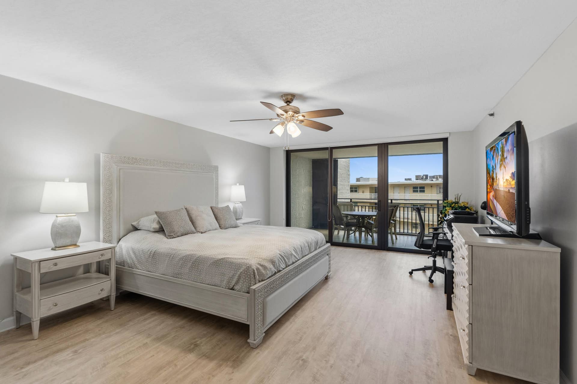 1167 HILLSBORO MILE, #509, Hillsboro Beach, FL 33062 PRIMARY BEDROOM