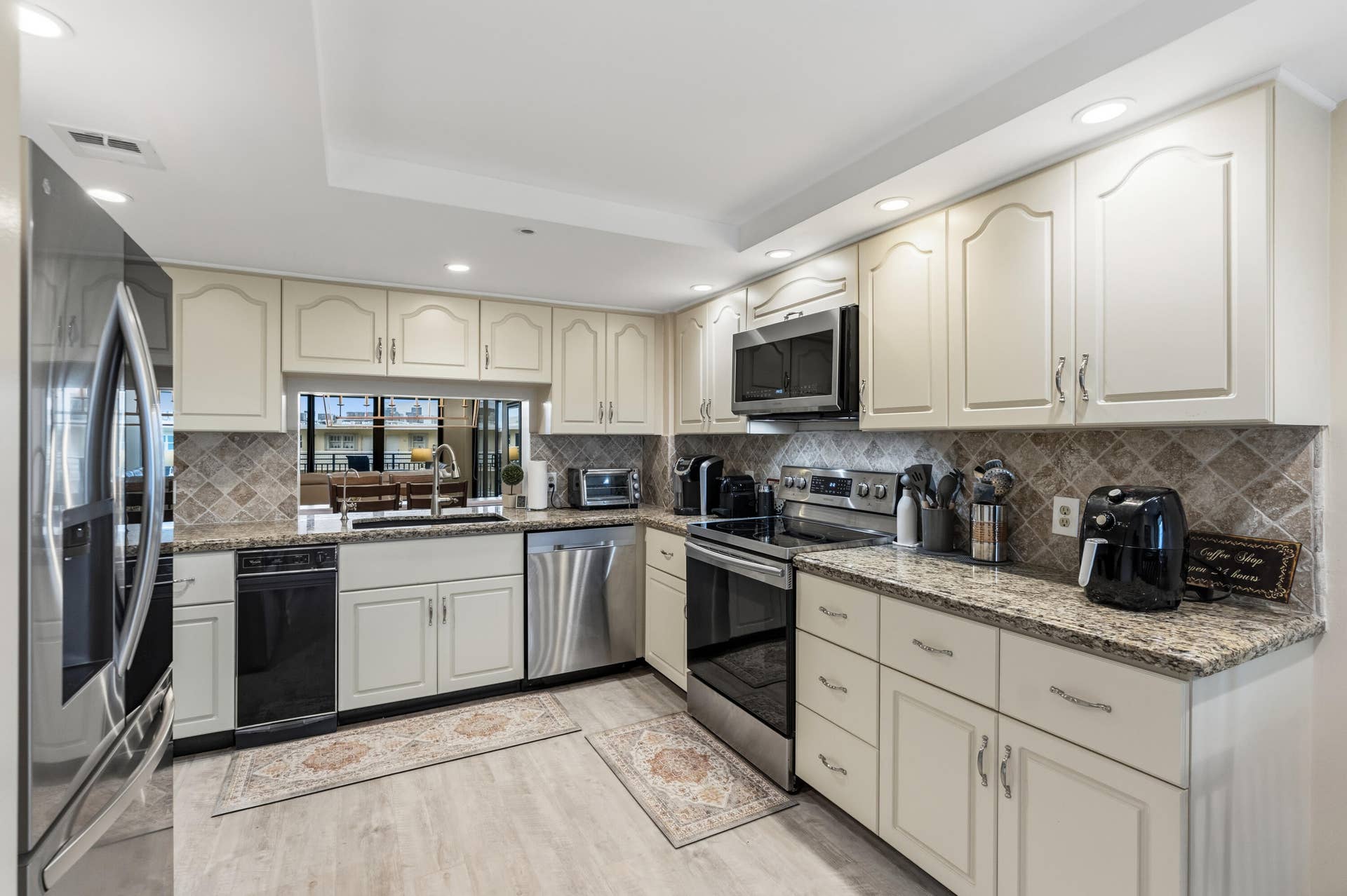 1167 HILLSBORO MILE, #509, Hillsboro Beach, FL 33062 KITCHEN