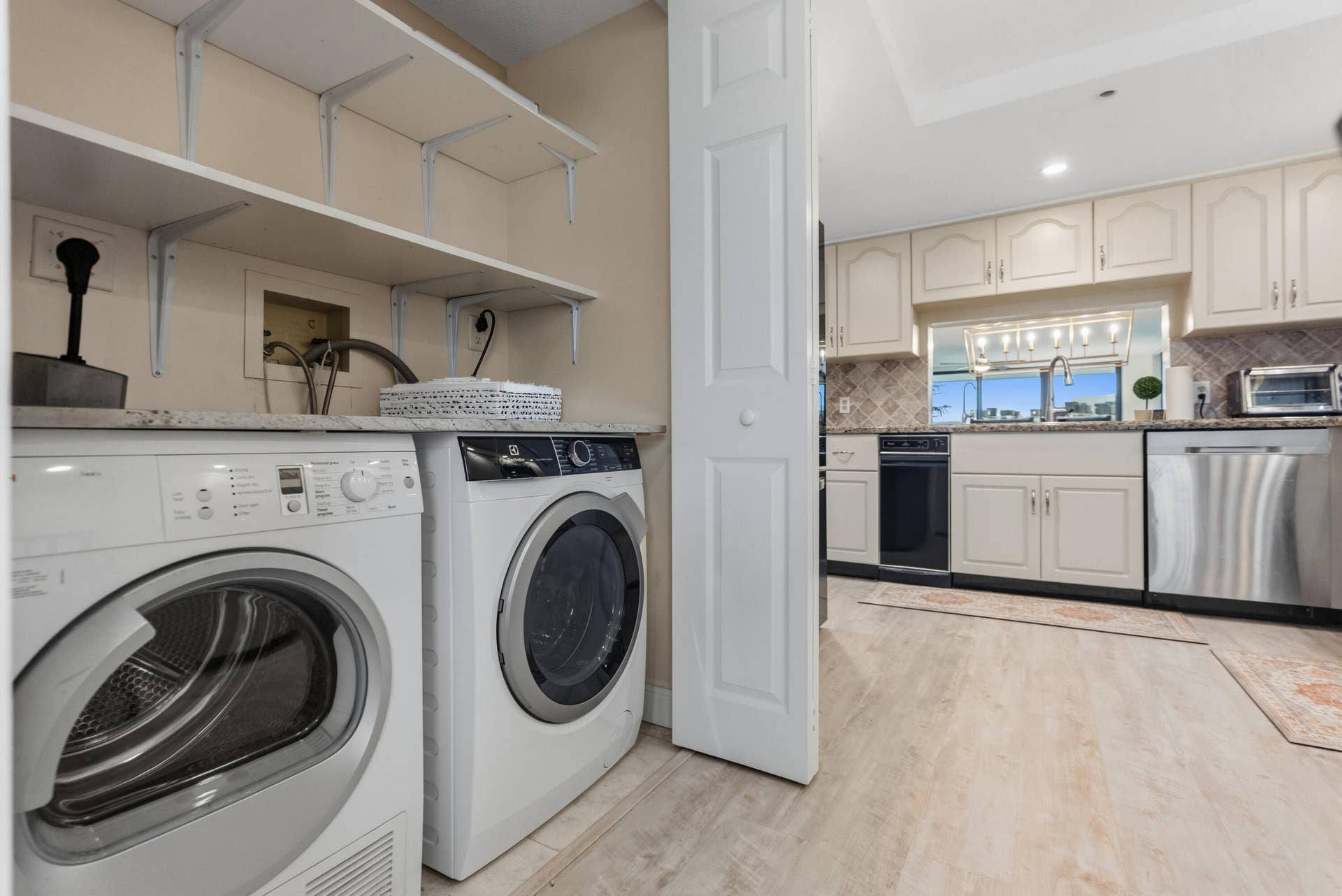 1167 HILLSBORO MILE, #509, Hillsboro Beach, FL 33062 WASHER/DRYER