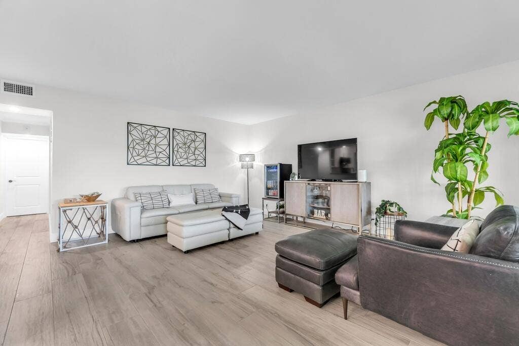 4848 NE 23RD Avenue, #8A, Fort Lauderdale, FL 33308 25_1024px