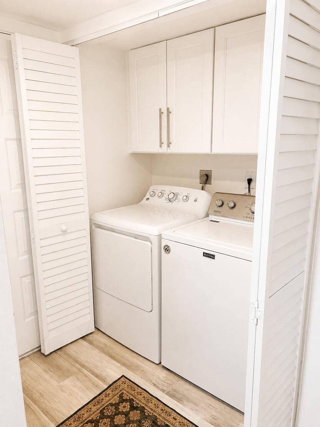 2226 N CYPRESS BEND Drive, #103, Pompano Beach, Pompano Beach, FL 33069 Washer & Dryer