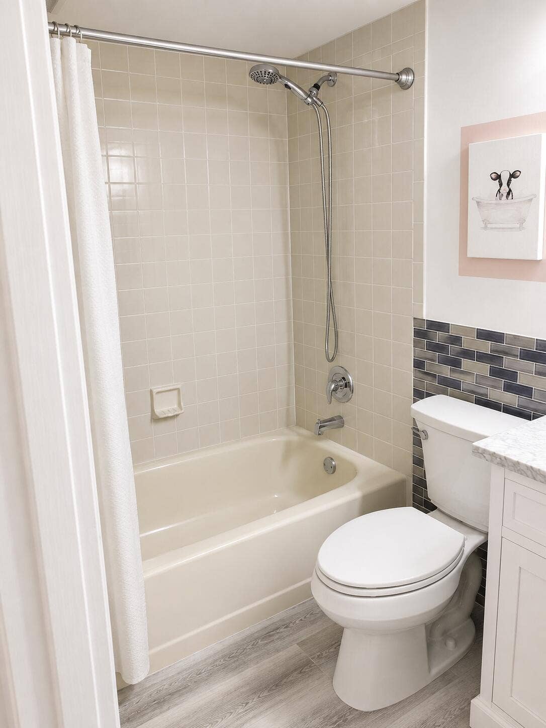 2226 N CYPRESS BEND Drive, #103, Pompano Beach, Pompano Beach, FL 33069 Guest Bathroom