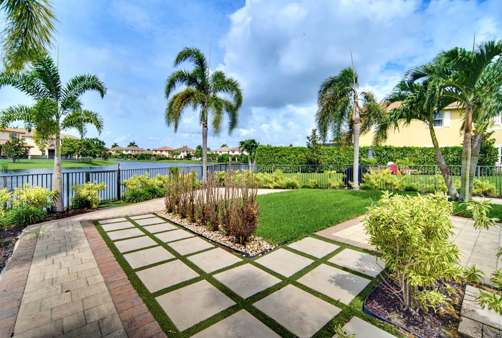 8561 LAKESIDE Bend, Parkland, FL 33076 A7_01442