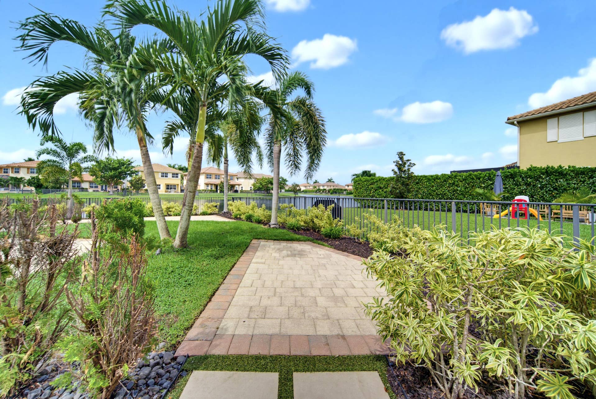 8561 LAKESIDE Bend, Parkland, FL 33076 A7_01462