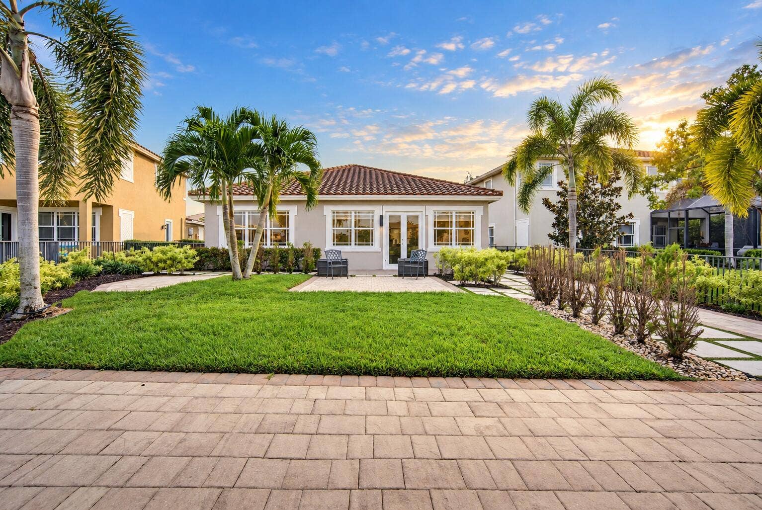 8561 LAKESIDE Bend, Parkland, FL 33076 Sunrise Over a Tropical Suburban Backyar