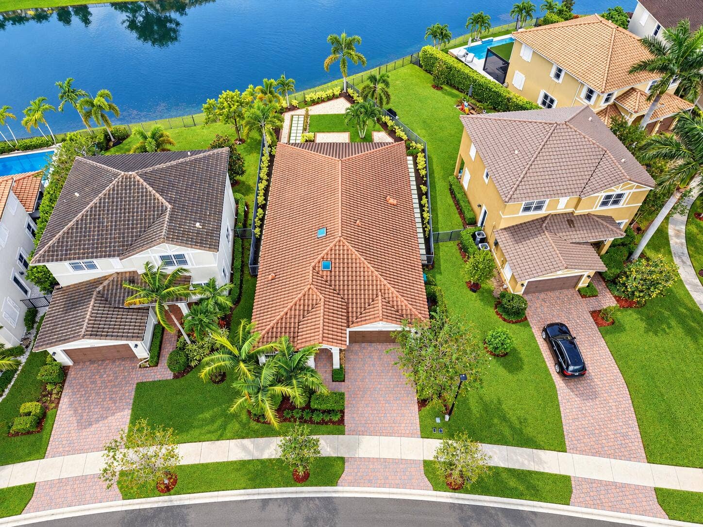 8561 LAKESIDE Bend, Parkland, FL 33076 Aerial Waterfront Neighborhood View