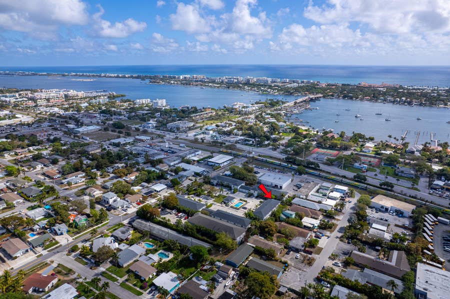 Property photo for 324 W Pine Street, #11, Lantana, FL