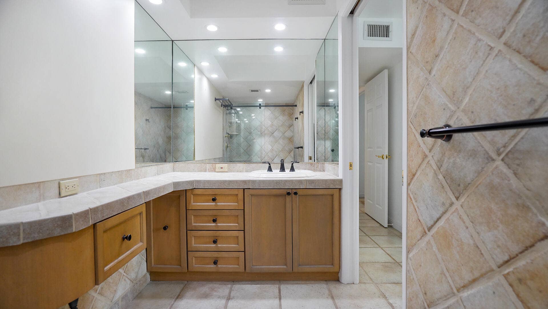 1201 River Reach Drive, #202, Fort Lauderdale, FL 33315 1201 River Reach Dr 202, Fort Lauderdale