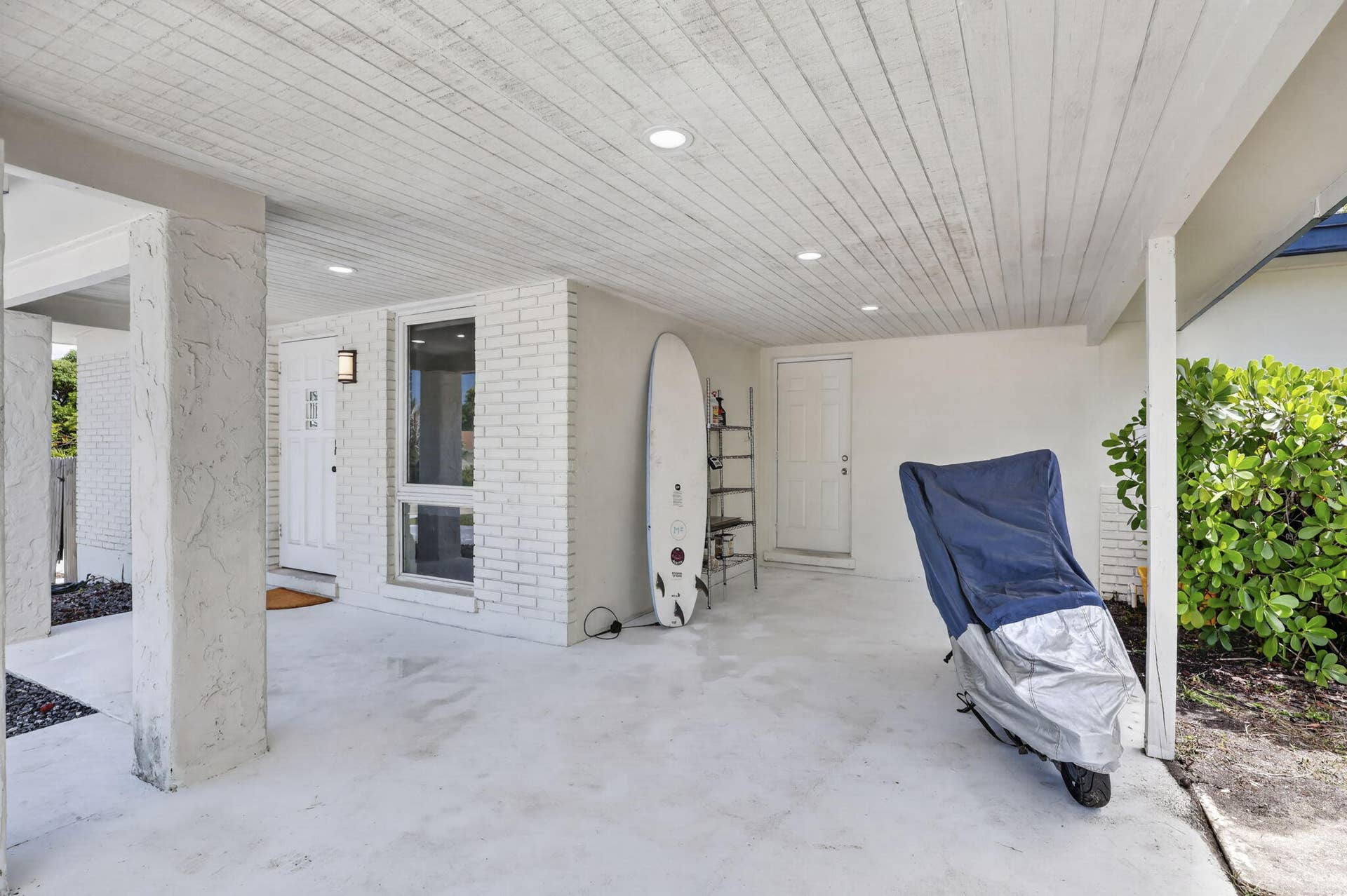 840 Bradley Street, West Palm Beach, FL 33405 Carport