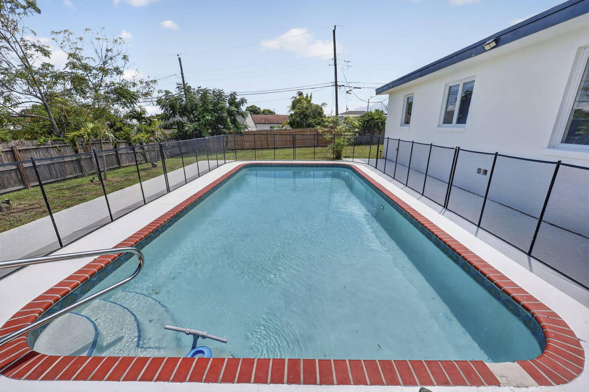 840 Bradley Street, West Palm Beach, FL 33405 Swimming?