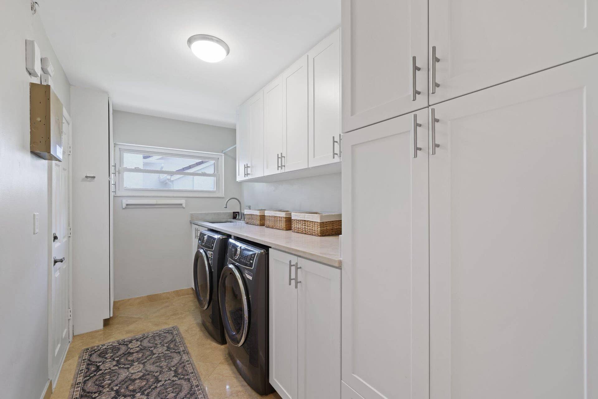 2911 NW 28th Terrace - 59.jpg-SMALL