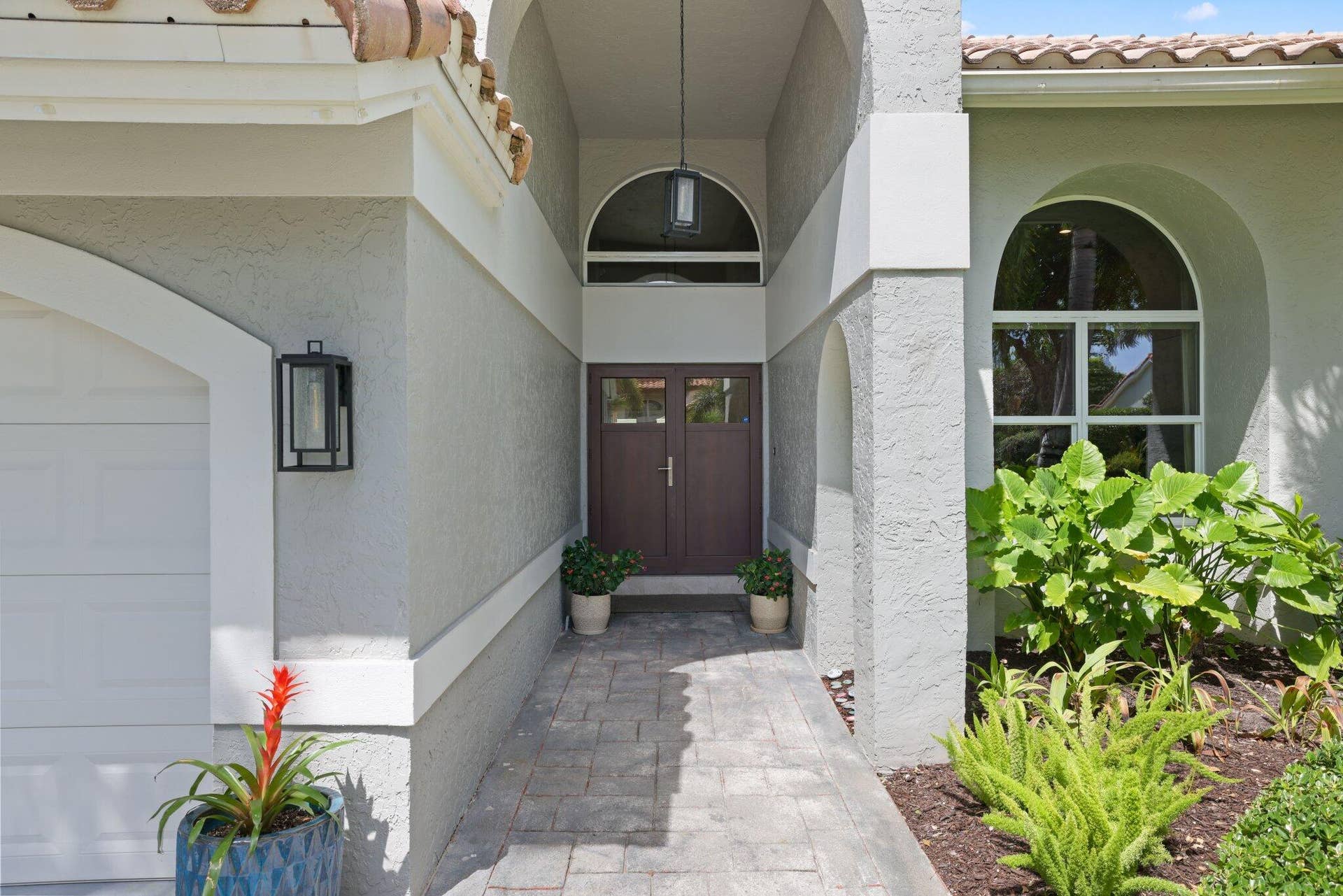 2911 NW 28th Terrace - 5.jpg-SMALL
