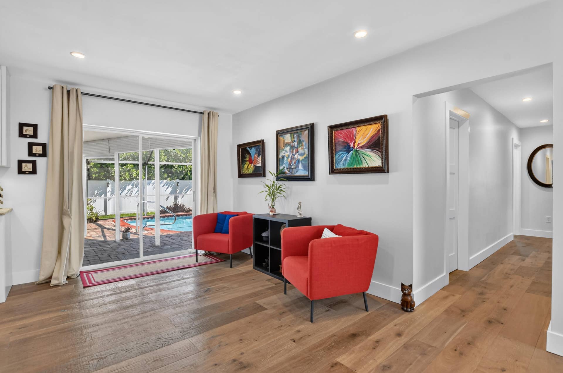 Access to backyard/pool