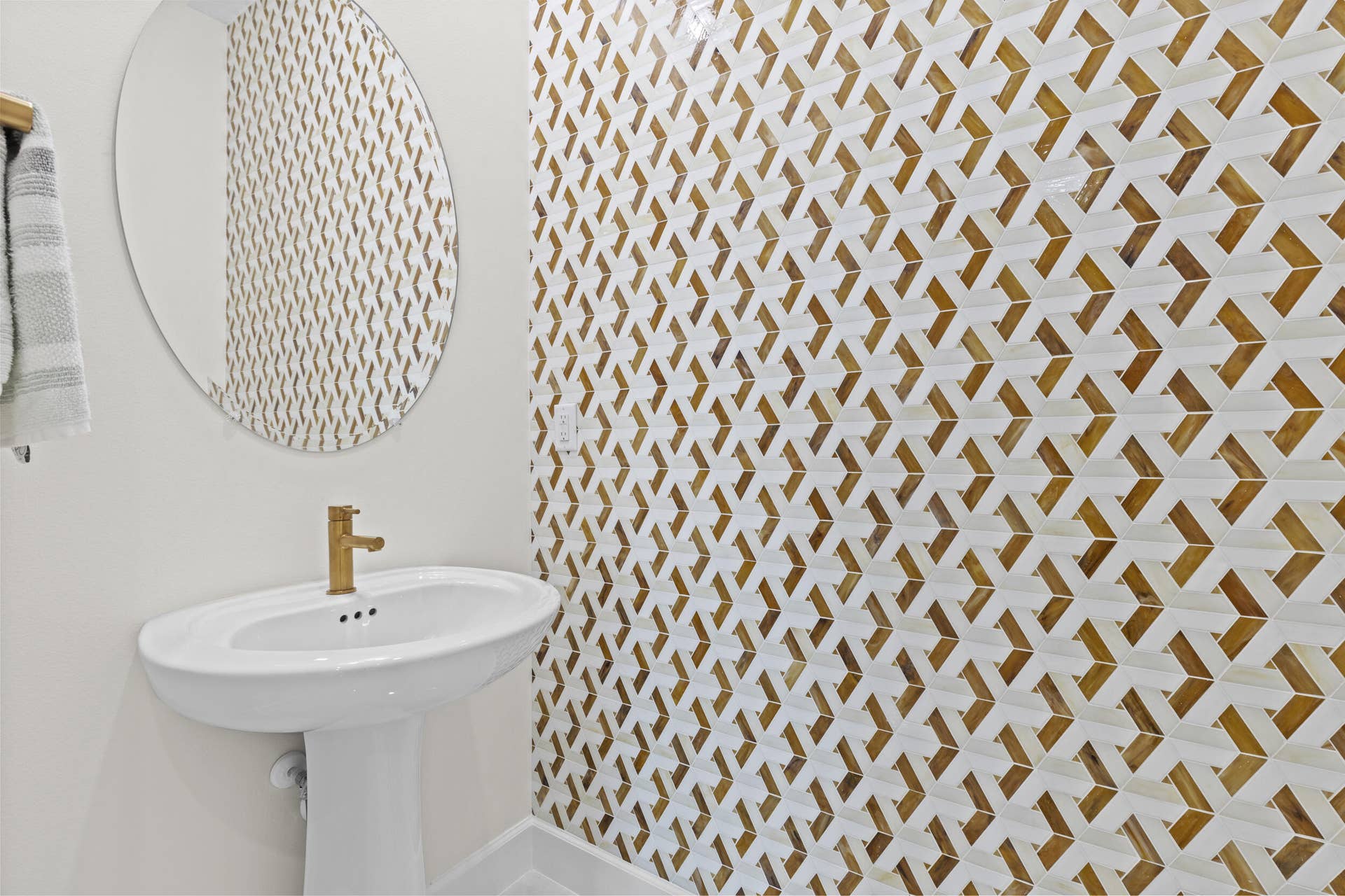 14976 Woodlot Court, Westlake, FL 33470 Powder Room