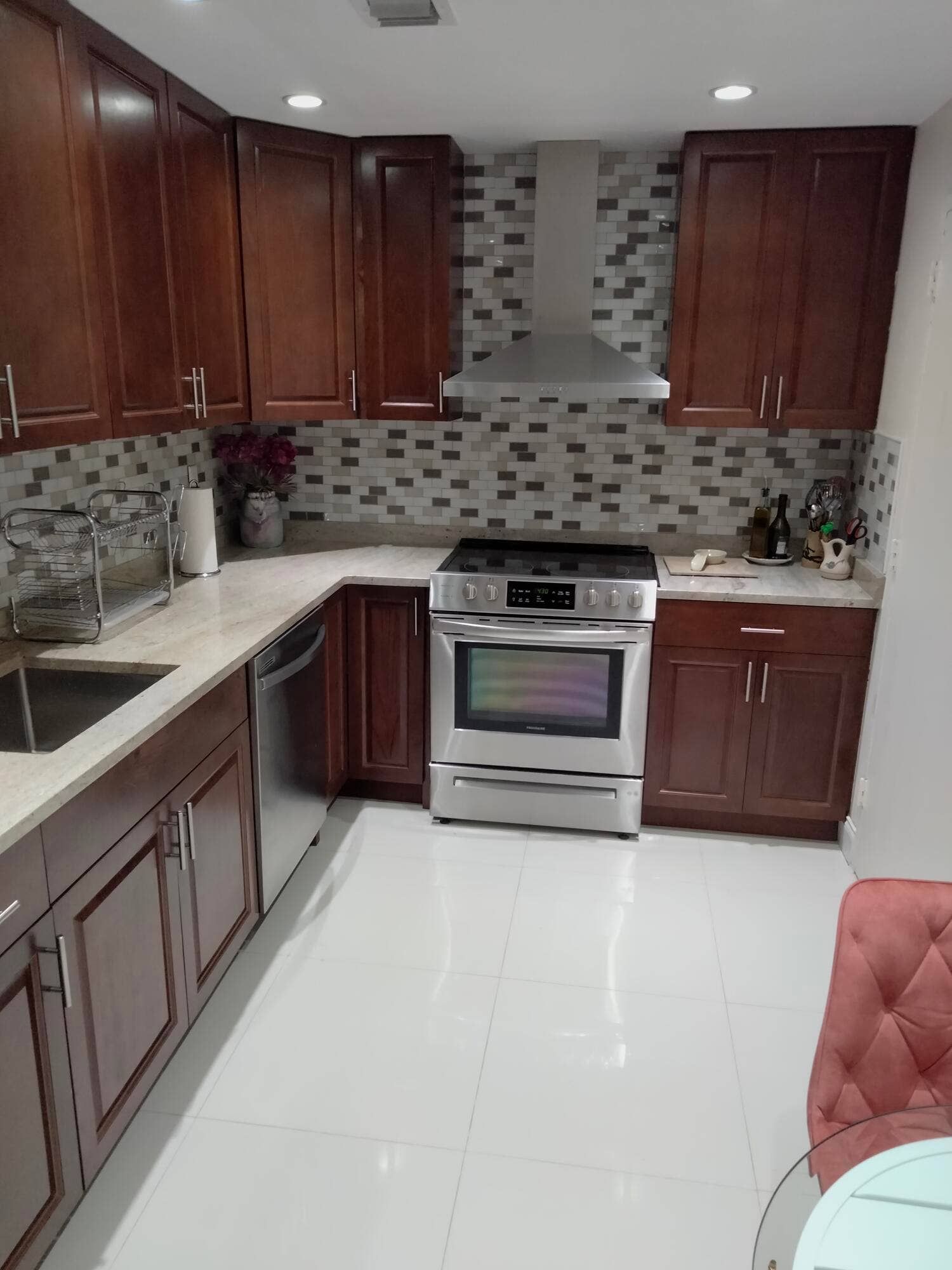 Unit 10k - kitchen 2