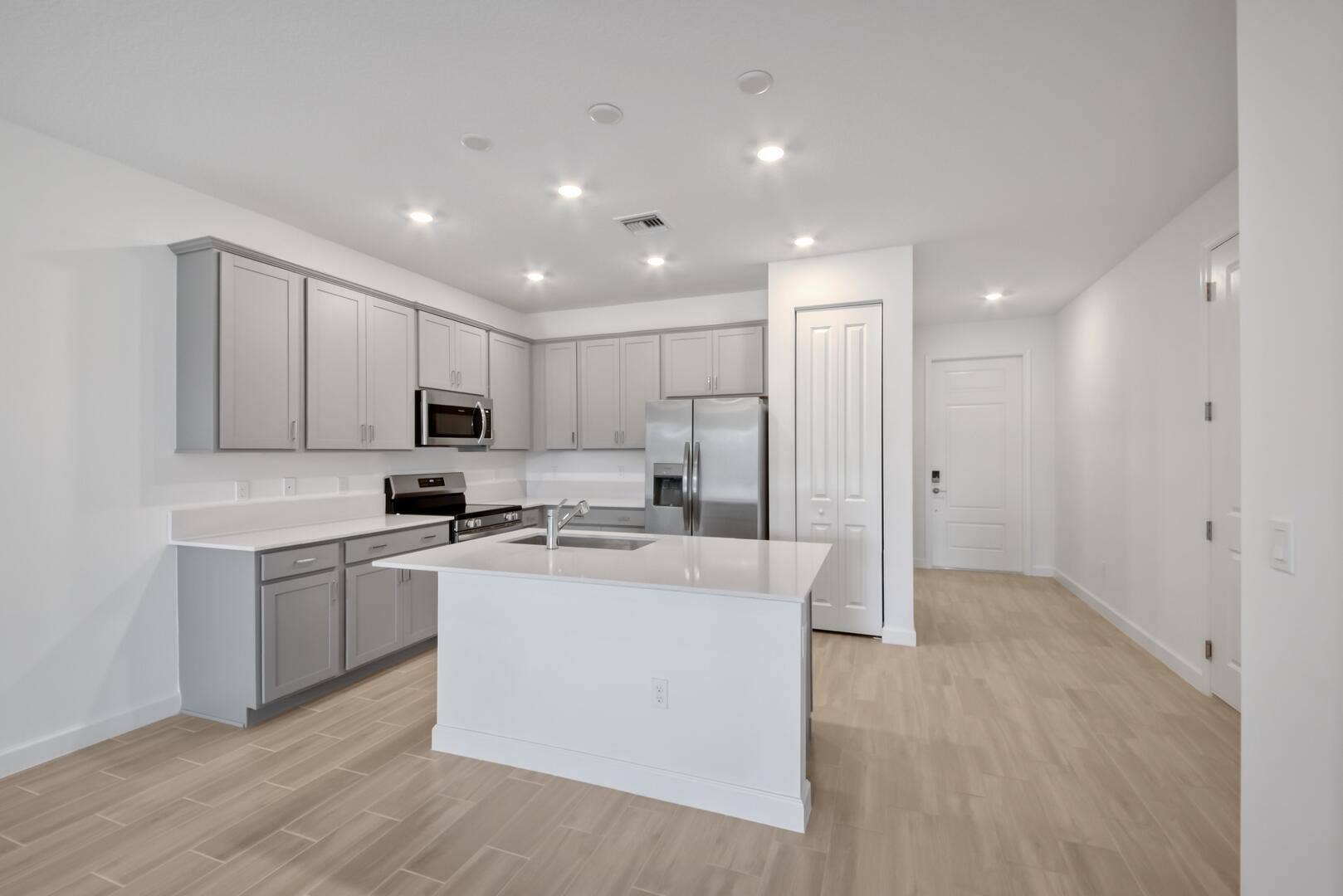 13836 Hero Path, Delray Beach, FL 33484 Pendant lighting added