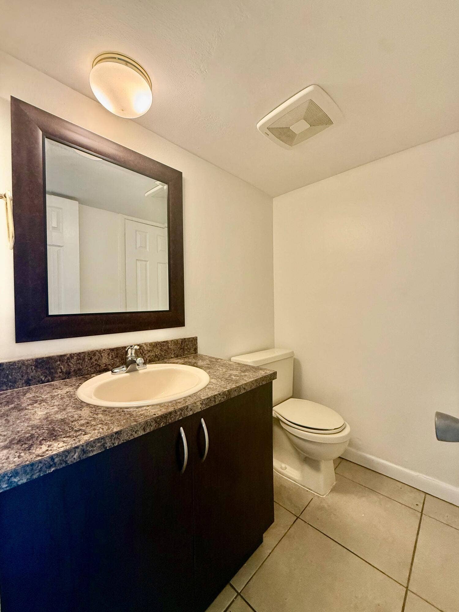 329 Gulfstream Road, Dania, Dania Beach, FL 33004 WhatsApp Image 2026-08-27 at 21.50.25 (1