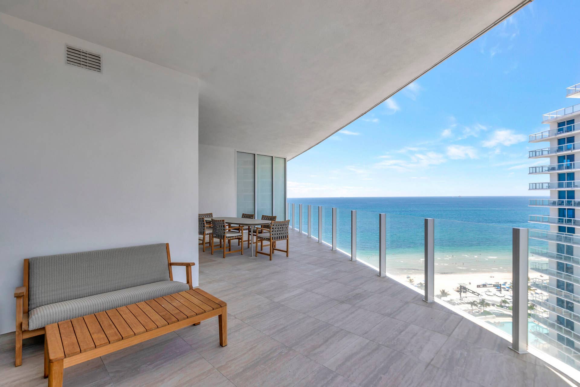 525 N FORT LAUDERDALE BEACH Boulevard, #1707, Fort Lauderdale, FL 33304 26__g6i5140