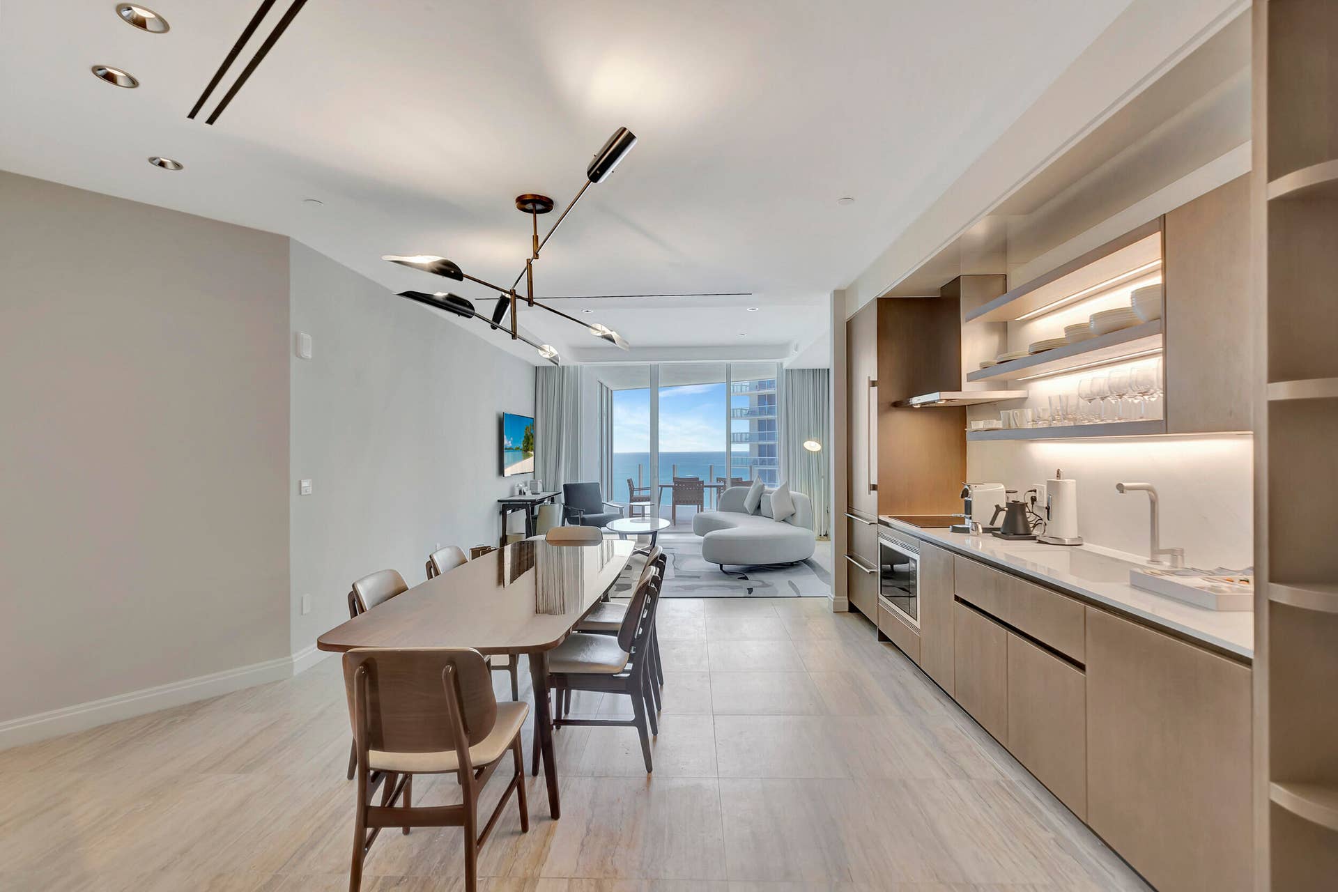 525 N FORT LAUDERDALE BEACH Boulevard, #1707, Fort Lauderdale, FL 33304 04__g6i5027