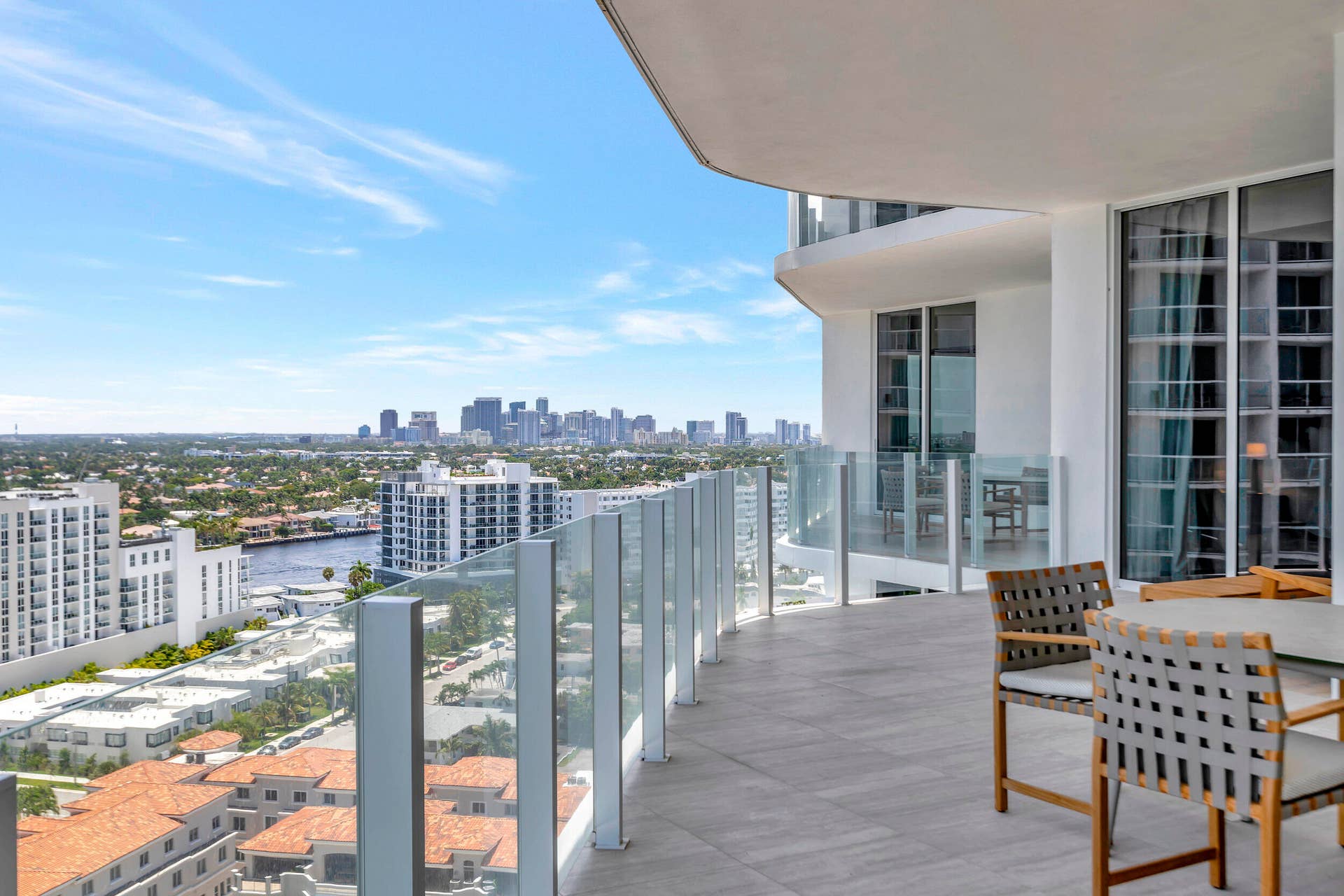 525 N FORT LAUDERDALE BEACH Boulevard, #1707, Fort Lauderdale, FL 33304 30__g6i5157