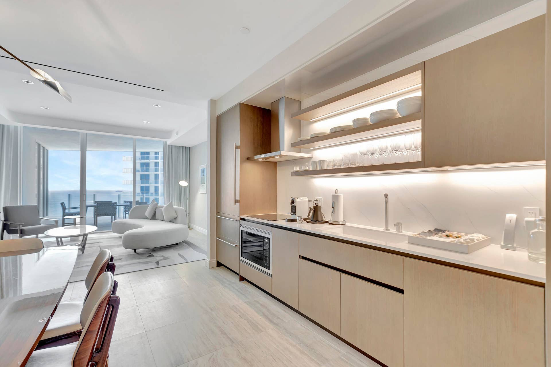 525 N FORT LAUDERDALE BEACH Boulevard, #1707, Fort Lauderdale, FL 33304 08__g6i5047